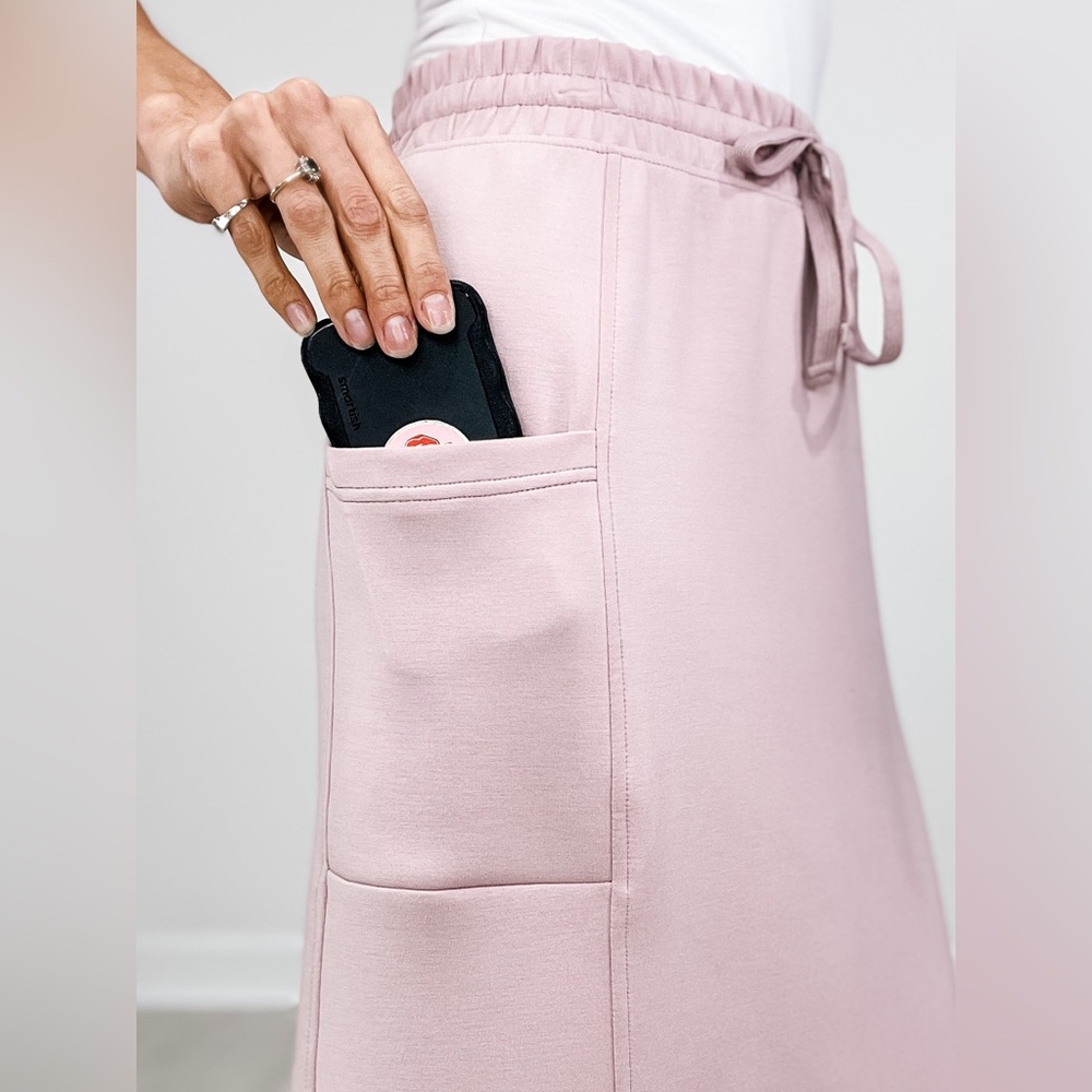 NWT - Places To Go - Skirt - Picture 2 of 4